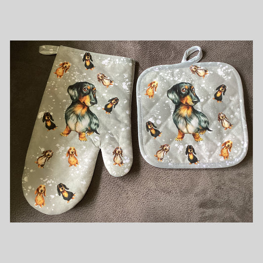 Dog Breed Oven Mitt and Pot Holder Set